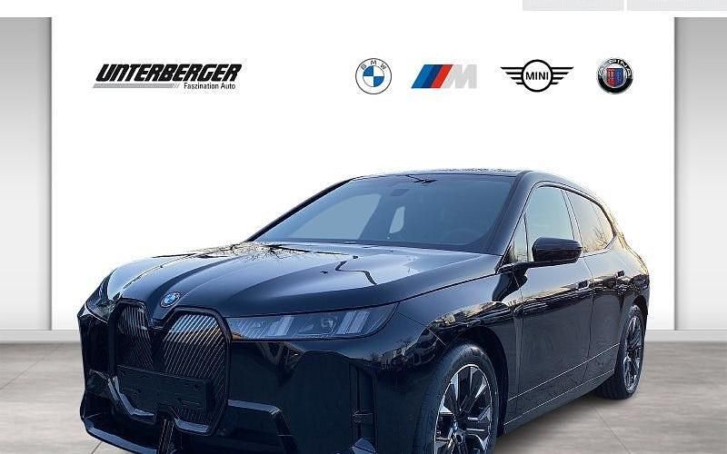 Schwarz Neu 2025 BMW iX M Sport SUV | 83.490 € (Fairer Preis) - Bild 1/4