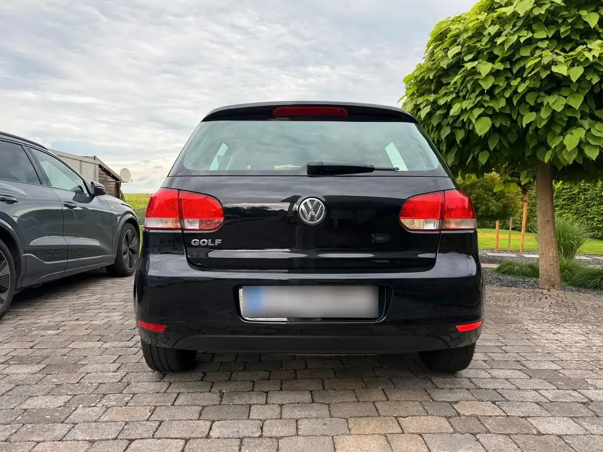 Gebraucht VW Golf VI 80 PS (58 kW) 2011 Limousine