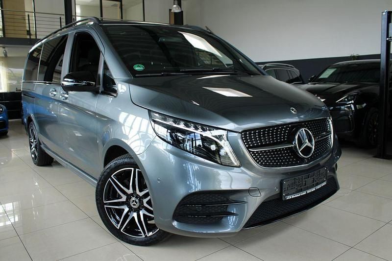 Amgselenitgrau** Gebraucht 2023 Mercedes V300 AMG line Van / Kleinbus | 68.800 € (Fairer Preis) - Bild 1/4