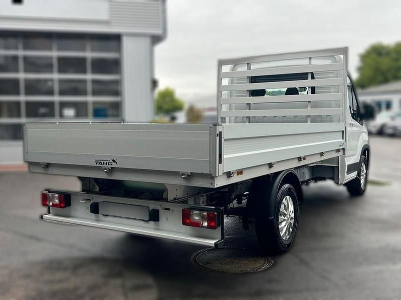 Neu Maxus V90 148 PS (108 kW) 2025 Weiß Van