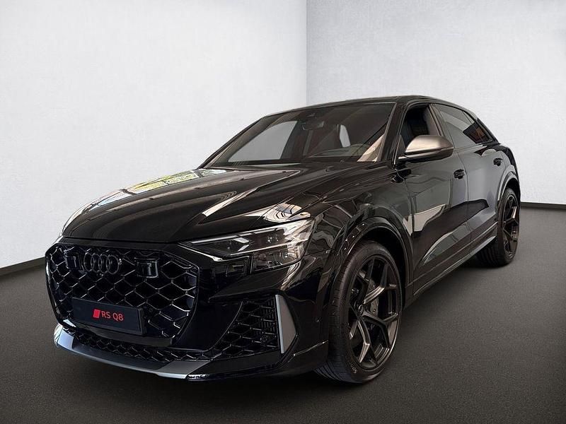Neu Audi RS Q8 Performance 640 PS (470 kW) 2025 Schwarz SUV
