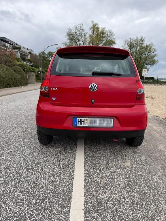 Second-hand VW Fox Style 54 CP (39 kW) 2010 Roșu Hatchback