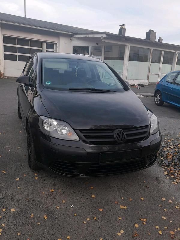 Schwarz Gebraucht 2006 VW Golf V Limousine | 2.400 € (Fairer Preis) - Bild 1/4