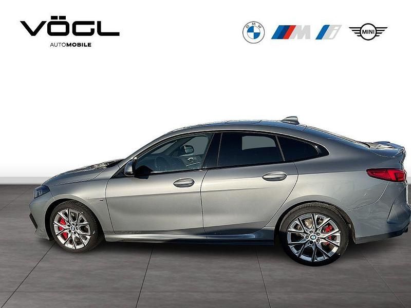 Gebraucht BMW 220 Performance 178 PS (130 kW) 2024 Skyscraper grau Coupé