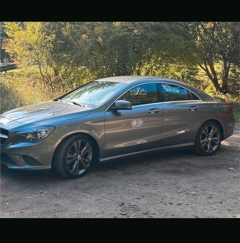 Gebraucht Mercedes CLA180 122 PS (89 kW) 2015 Silber Limousine