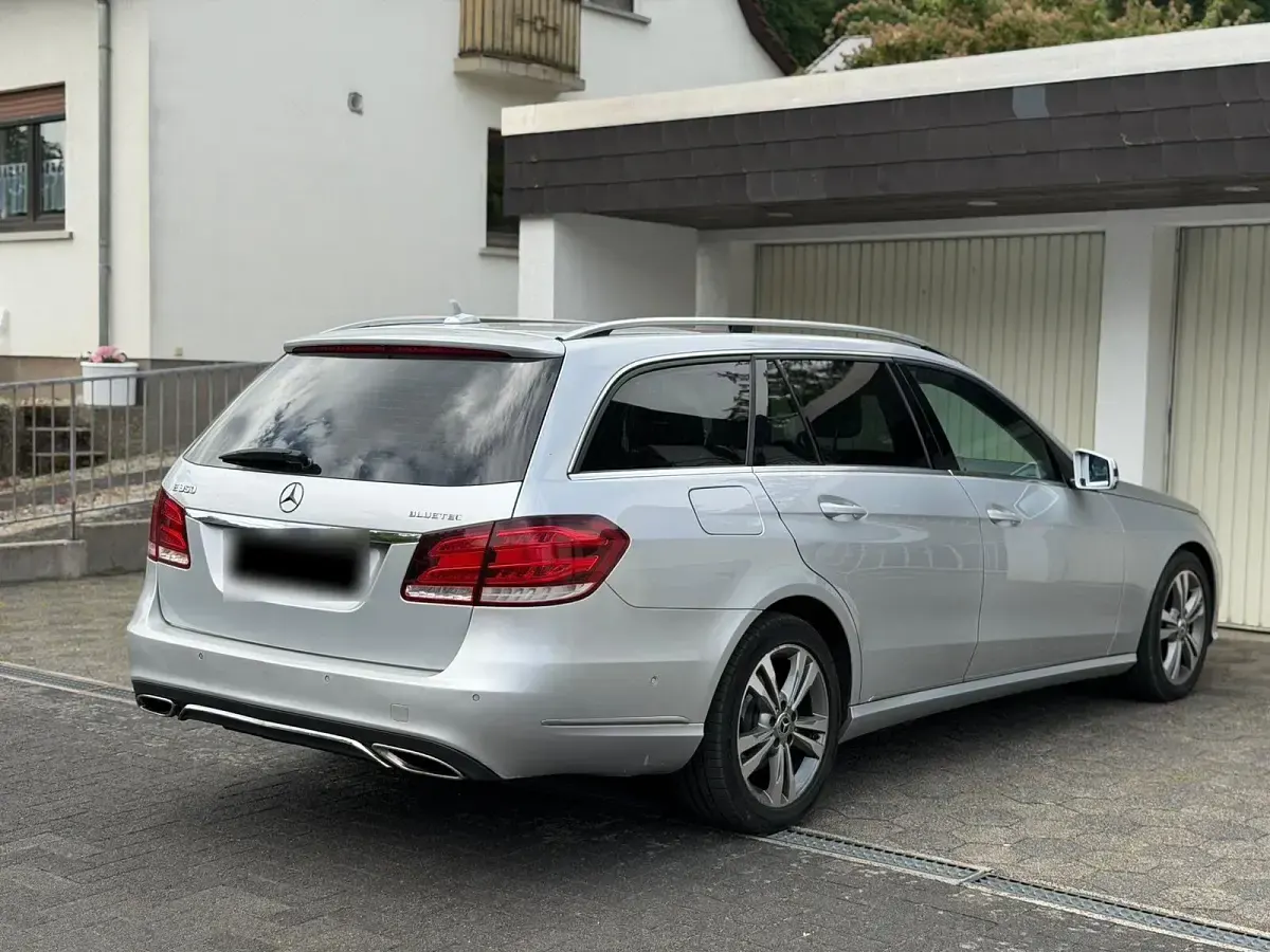 Gebraucht Mercedes E350 Avantgarde 258 PS (189 kW) 2014 Silber Kombi