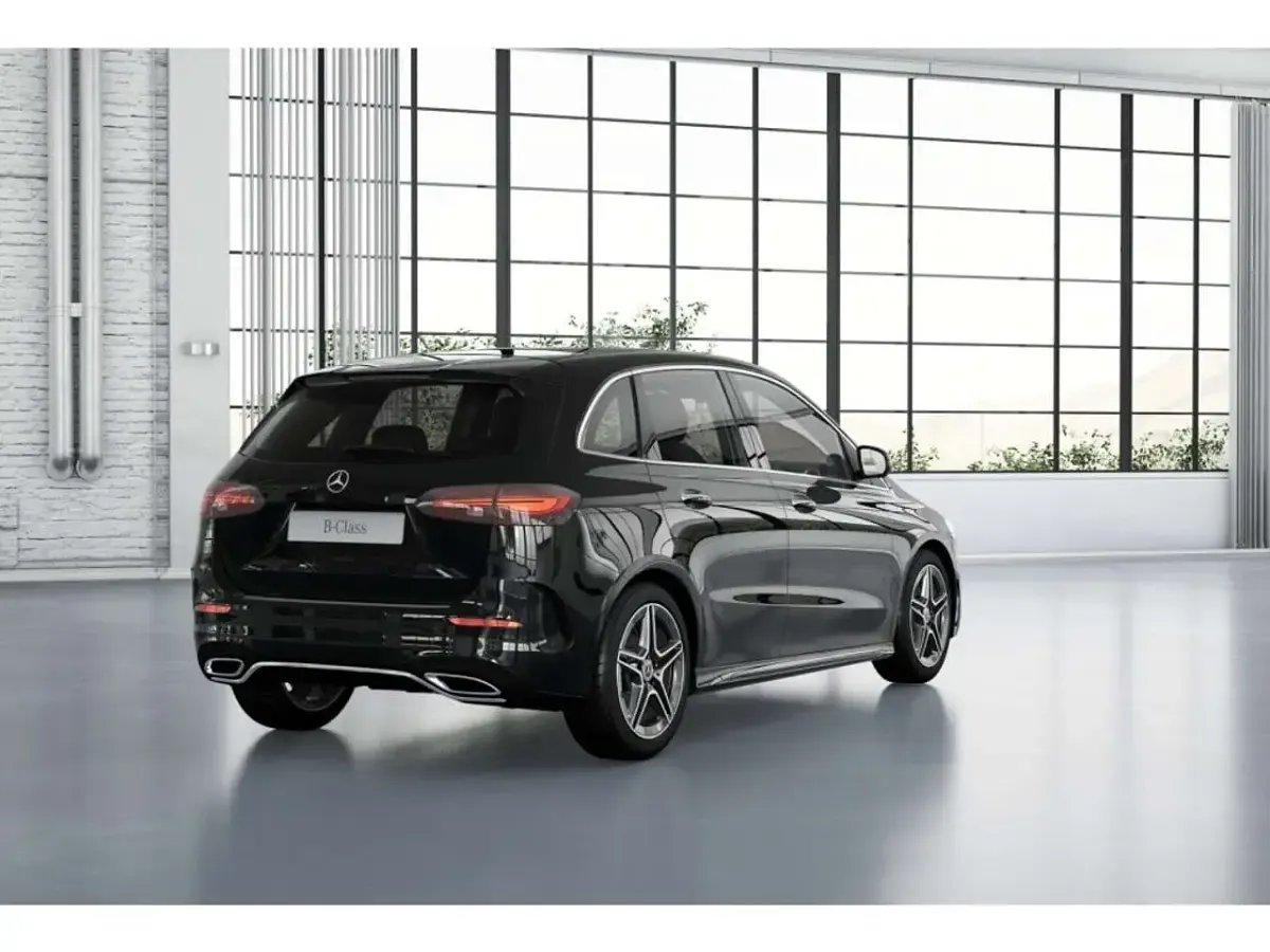 Gebraucht Mercedes B200 AMG 150 PS (110 kW) 2025 Unilack nachtschwarz Kleinwagen