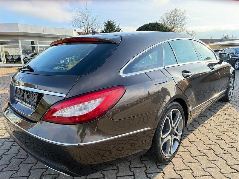 Gebraucht Mercedes CLS350 Shooting Brake 258 PS (189 kW) 2017 Braun Kombi
