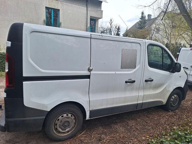 Gebraucht Opel Vivaro 116 PS (85 kW) 2016 Weiß Van / Kleinbus