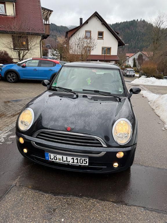 Gebraucht Mini ONE Seven 90 PS (66 kW) 2005 Schwarz Kleinwagen