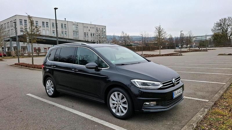 Gebraucht VW Touran Highline 150 PS (110 kW) 2016 Schwarz Van / Kleinbus