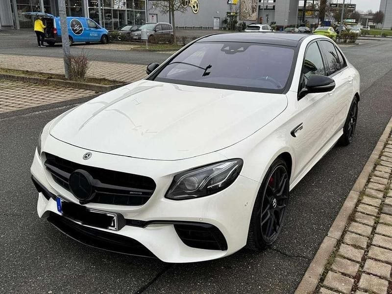 Weiß Gebraucht 2017 Mercedes E63S AMG AMG Limousine | 58.000 € (Fairer Preis) - Bild 1/4