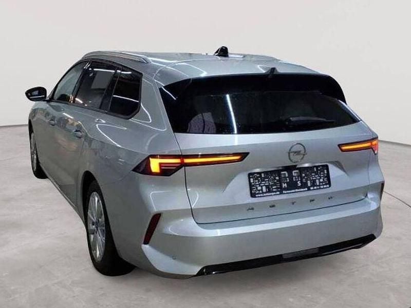 Gebraucht Opel Astra Elegance 131 PS (96 kW) 2023 Kristall silber metallic Kombi