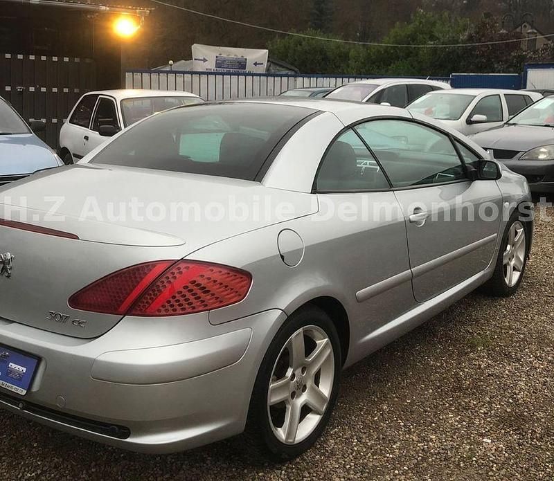Gebraucht Peugeot 307 CC Basis 136 PS (100 kW) 2004 Silber Cabrio