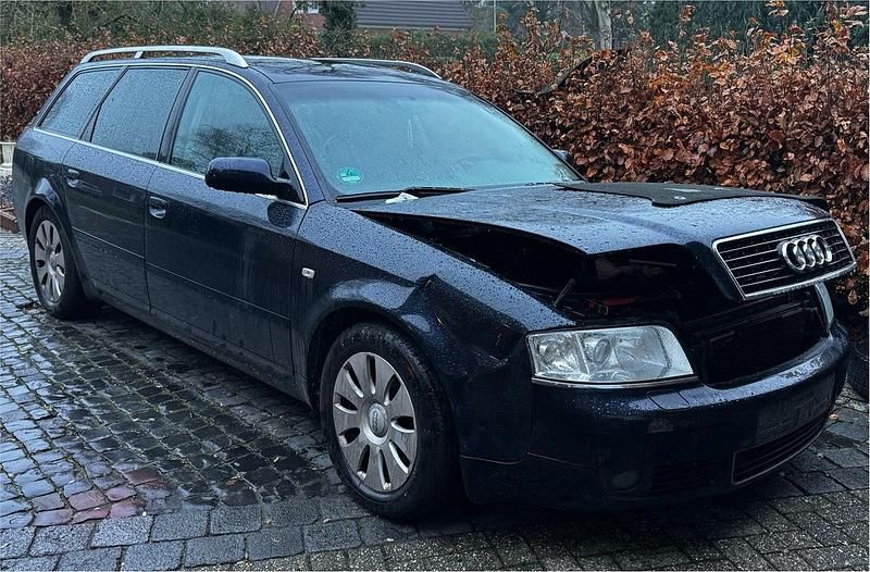 Blau Gebraucht 2004 Audi A6 Kombi | 750 € (Superpreis) - Bild 1/3