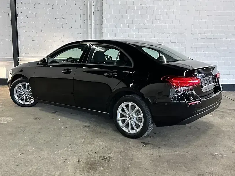 Gebraucht Mercedes A250 160 PS (117 kW) 2022 Schwarz Limousine