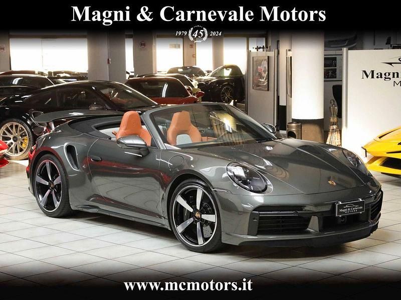 Grün Gebraucht 2023 Porsche 992 Cabrio | 253.500 € - Bild 1/4