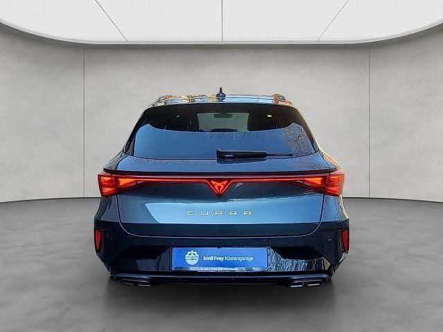 Neu Cupra Leon 150 PS (110 kW) 2025 Grau Limousine