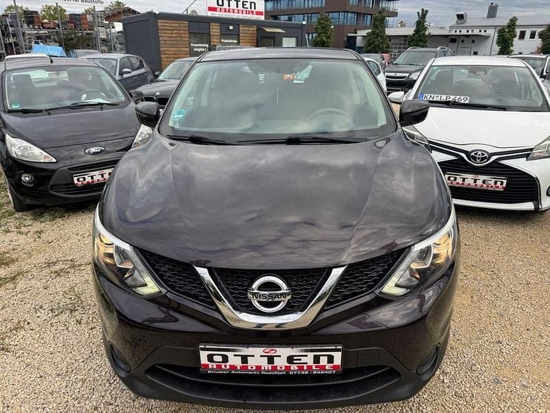 Schwarz Gebraucht 2015 Nissan Qashqai Visia SUV | 7.990 € (Guter Preis) - Bild 1/4