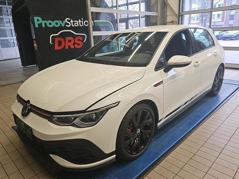 Gebraucht VW Golf VIII GTI 301 PS (221 kW) 2024 Pure white Limousine