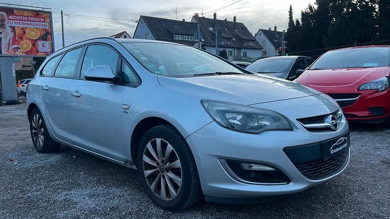 Gebraucht Opel Astra 165 PS (121 kW) 2013 Grau Kombi