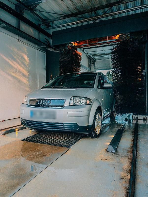 Silber Gebraucht 2002 Audi A2 Kleinwagen | 8.000 € - Bild 1/4