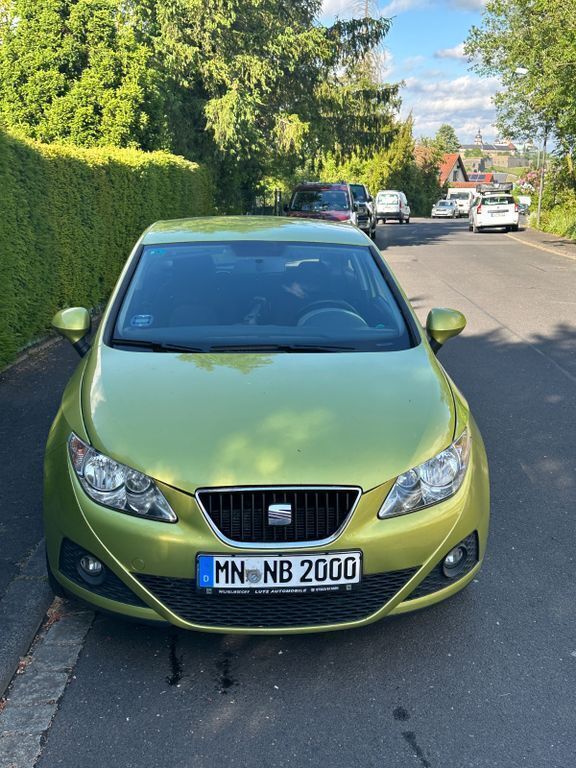 Grün Gebraucht 2010 Seat Ibiza SC Kleinwagen | 3.800 € (Guter Preis) - Bild 1/4