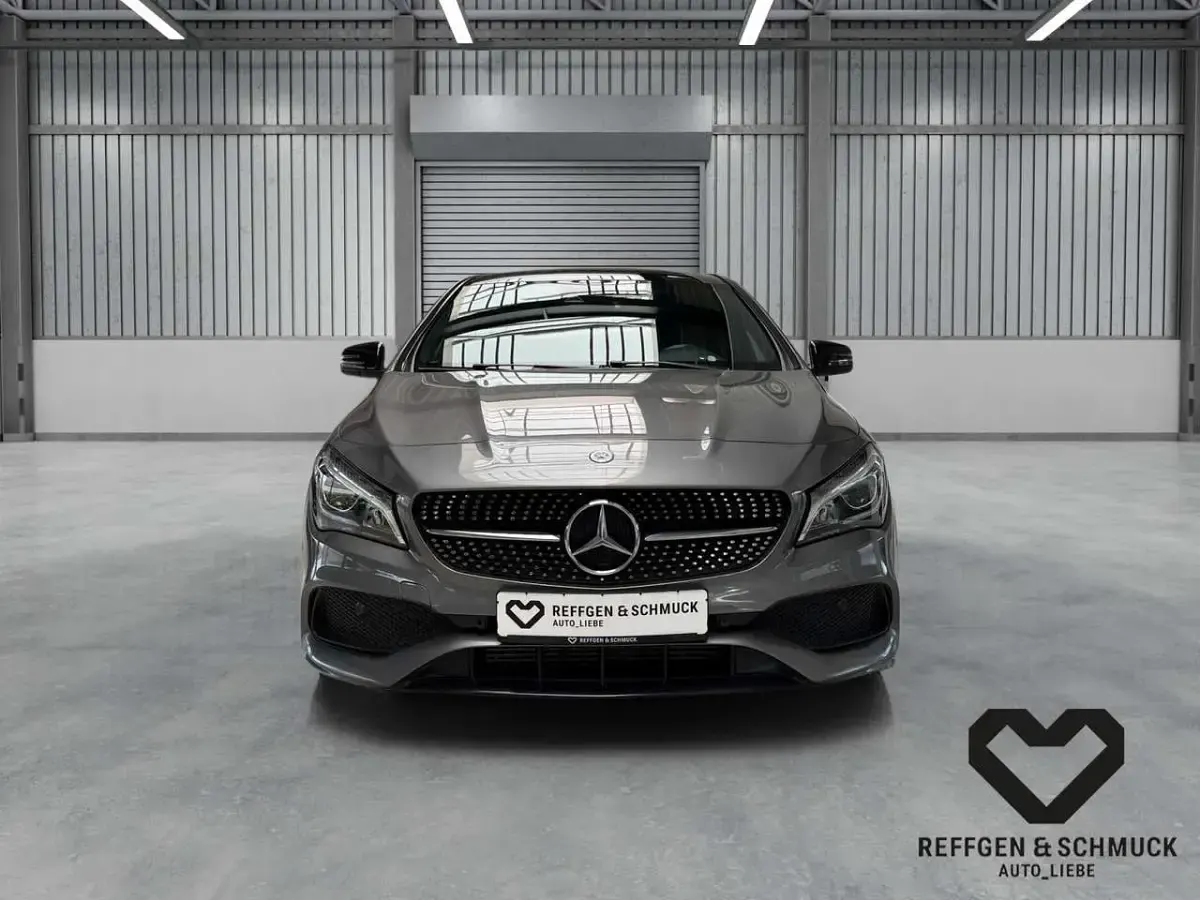 Gebraucht Mercedes CLA200 Shooting Brake AMG 156 PS (114 kW) 2017 Grau metallic Kombi