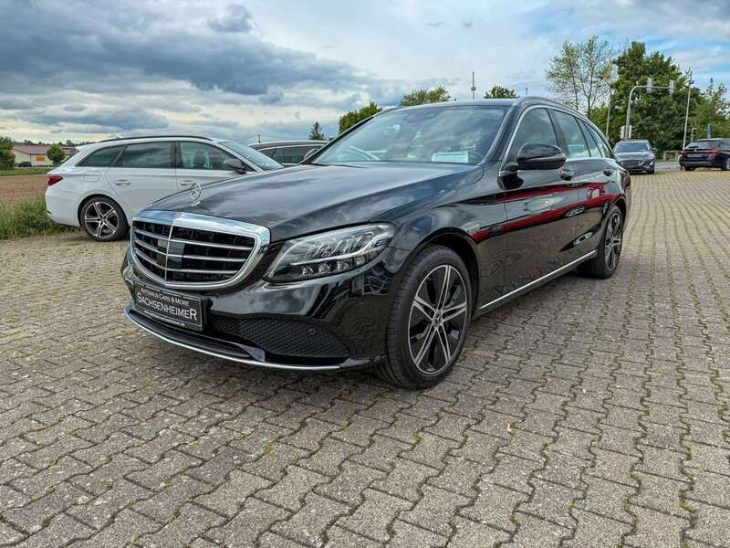 Ung. schwarz unilack Gebraucht 2020 Mercedes C300e Kombi | 21.290 € (Superpreis) - Bild 1/4