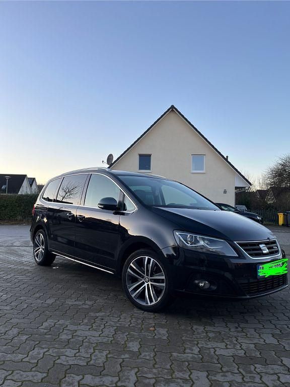 Schwarz Gebraucht 2018 Seat Alhambra FR-Line Van / Kleinbus | 21.500 € (Fairer Preis) - Bild 1/4