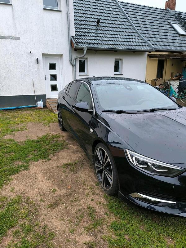 Gebraucht Opel Insignia Innovation 170 PS (125 kW) 2018 Blau Limousine