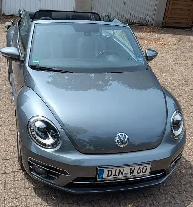 Gebraucht VW Beetle Sound 105 PS (77 kW) 2018 Grau Kleinwagen