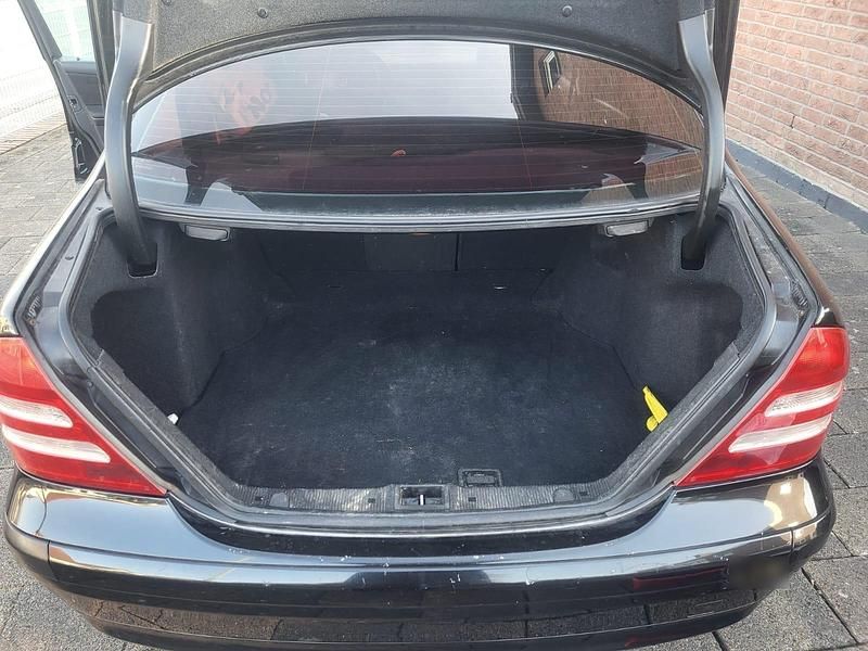 Gebraucht Mercedes C220 2004 Blau Limousine