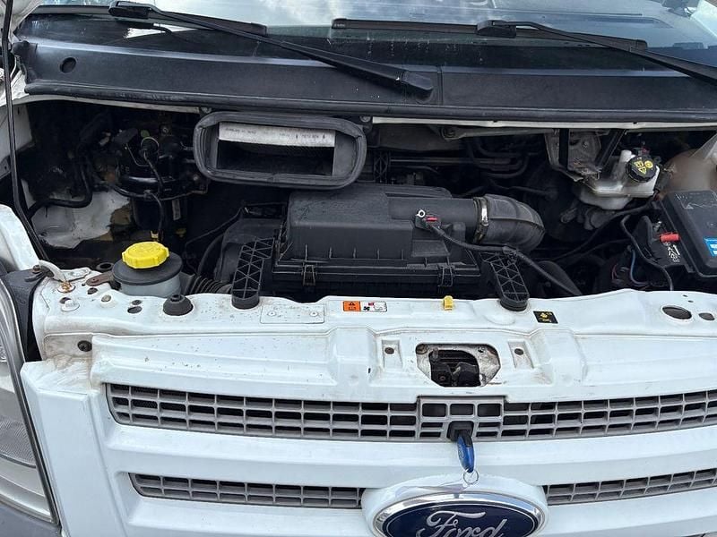 Gebraucht Ford Transit Trend 125 PS (91 kW) 2012 Weiß Pickup