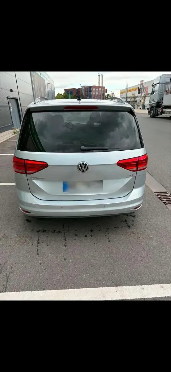 Gebraucht VW Touran 105 PS (77 kW) 2016 Silber Van / Kleinbus