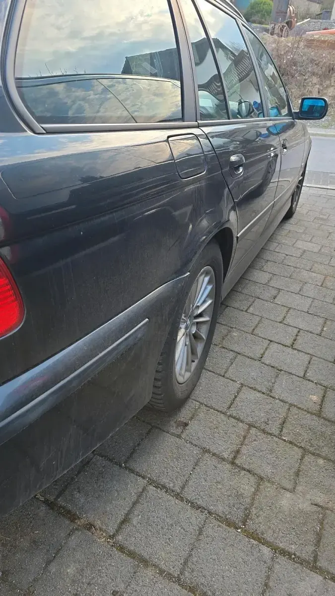 Gebraucht BMW 525 163 PS (119 kW) 2004 Schwarz Kombi
