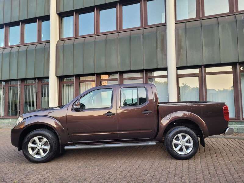 Black pepper Gebraucht 2012 Nissan Navara SE Abholung | 17.900 € - Bild 1/4