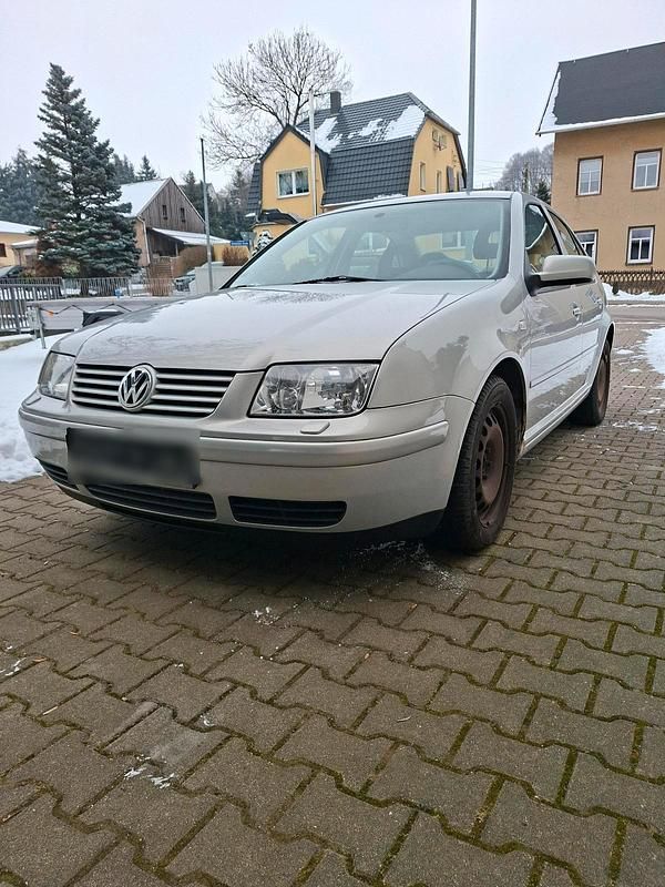 Gebraucht VW Bora 115 PS (84 kW) 2000 Silber Limousine