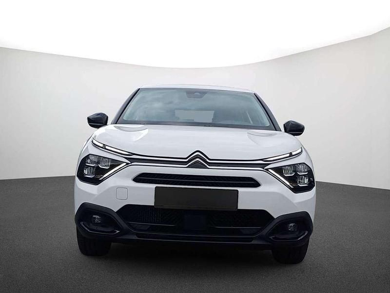 Second-hand Citroën C4 Feel 131 CP (96 kW) 2023 Alb Berlinǎ