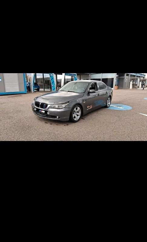 Gebraucht BMW 525 225 PS (165 kW) 2007 Grau Limousine