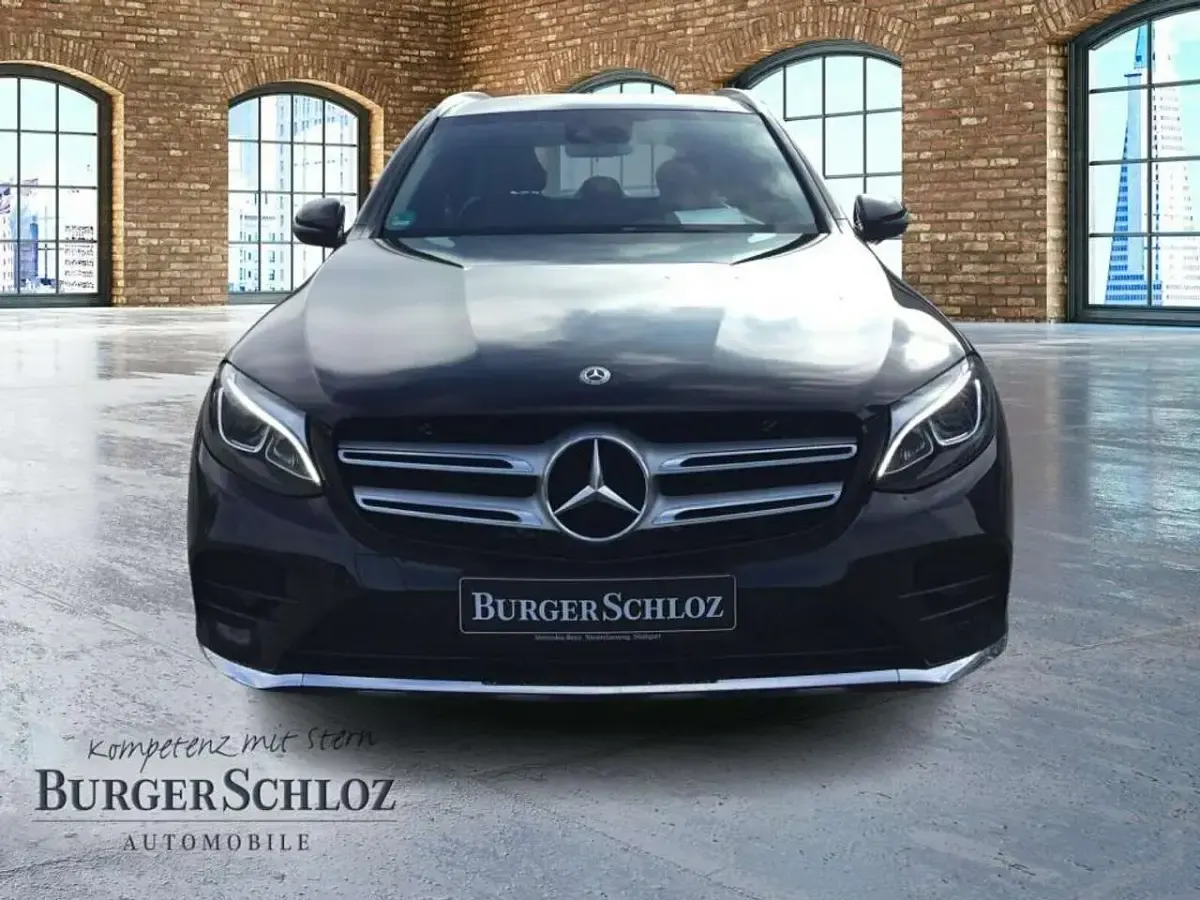 Gebraucht Mercedes GLC250 AMG 211 PS (155 kW) 2018 Metalliclack obsidianschwarz metallic SUV