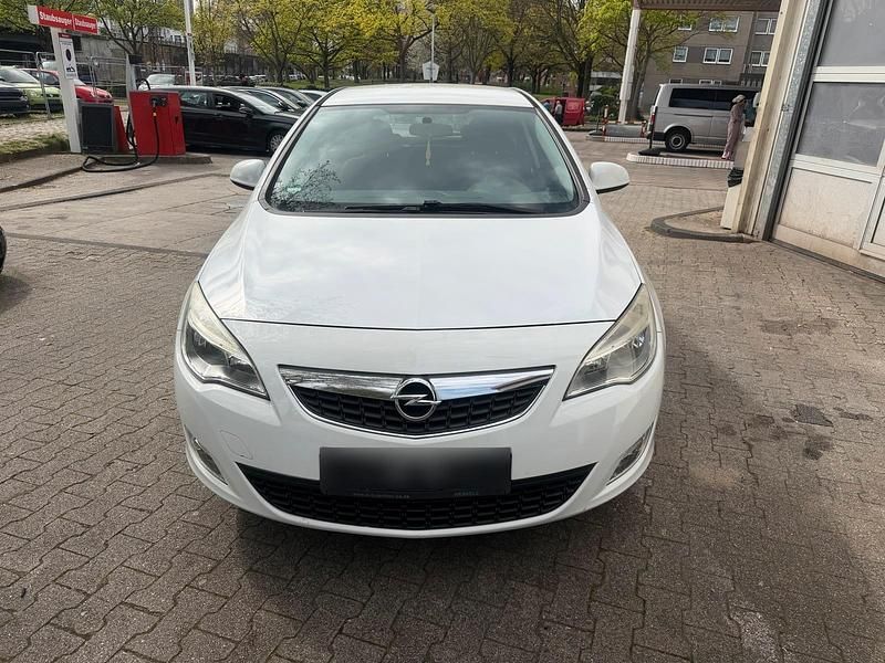 Gebraucht Opel Astra 2010 Weiß Limousine