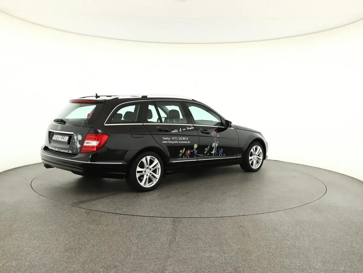 Gebraucht Mercedes C180 Avantgarde 156 PS (114 kW) 2012 Metalliclack obsidianschwarz m (metallic) Kombi