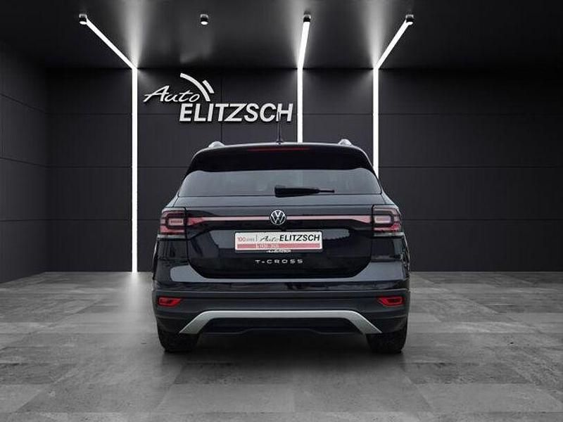 Gebraucht VW T-Cross Style 110 PS (80 kW) 2022 Deep black perleffekt SUV