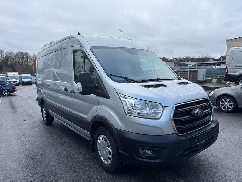 Gebraucht Ford Transit Trend 105 PS (77 kW) 2022 Grau Van / Kleinbus