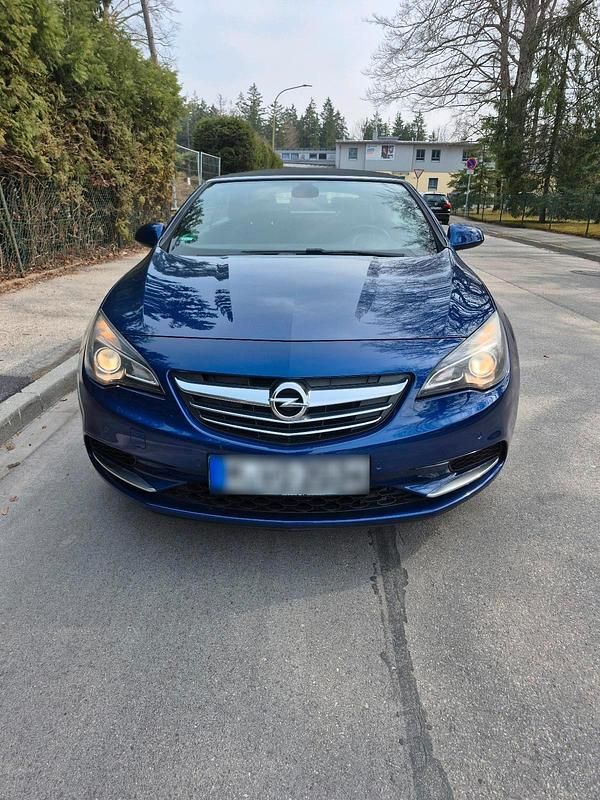 Gebraucht Opel Cascada 120 PS (88 kW) 2013 Blau Cabrio