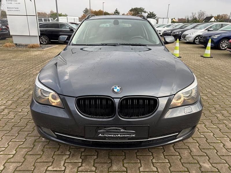 Gebraucht BMW 525 Advantage 197 PS (144 kW) 2008 Grau Kombi