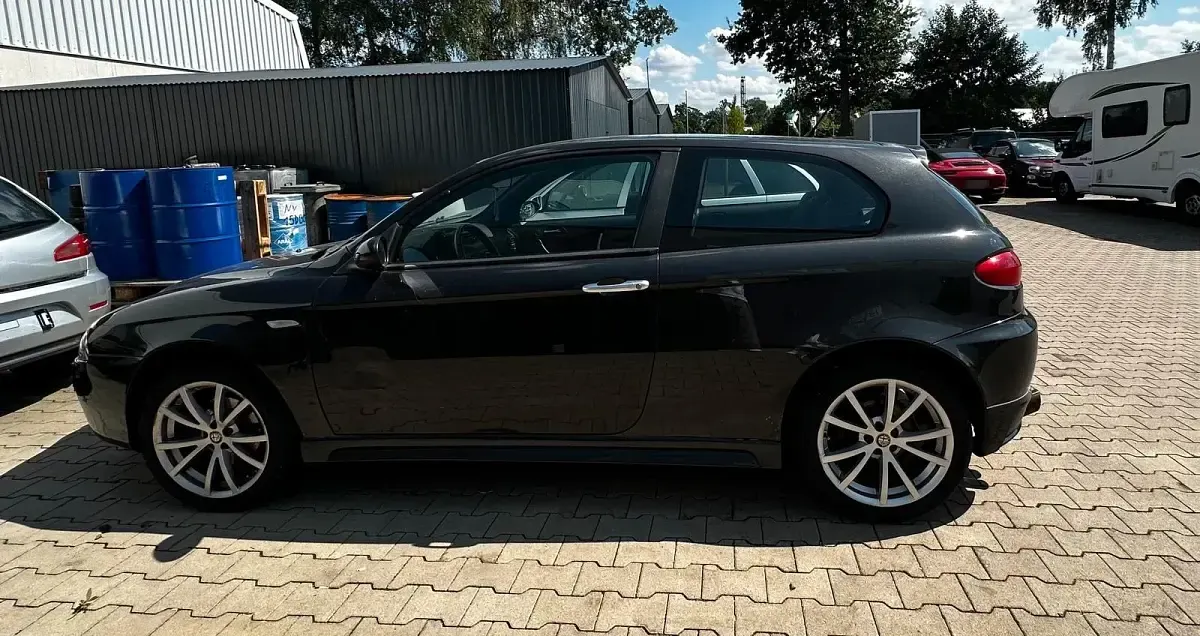 Gebraucht Alfa Romeo 147 Ti 150 PS (110 kW) 2006 Schwarz Kleinwagen