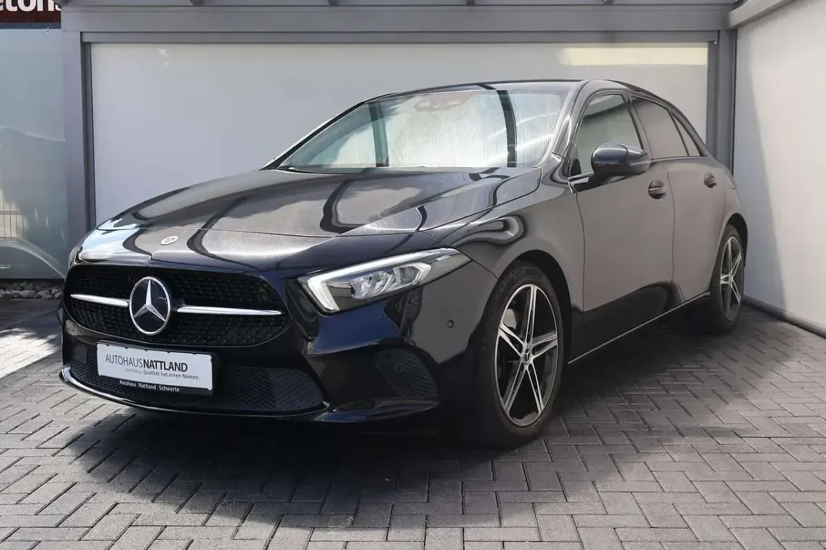 Gebraucht Mercedes A220 Progressive 190 PS (139 kW) 2021 Kosmosschwarz Limousine
