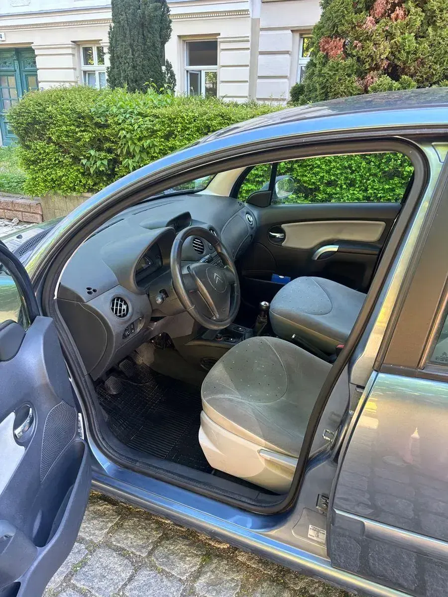Usado Citroën C3 Comfort 73 CV (53 kW) 2005 Gris Berlina
